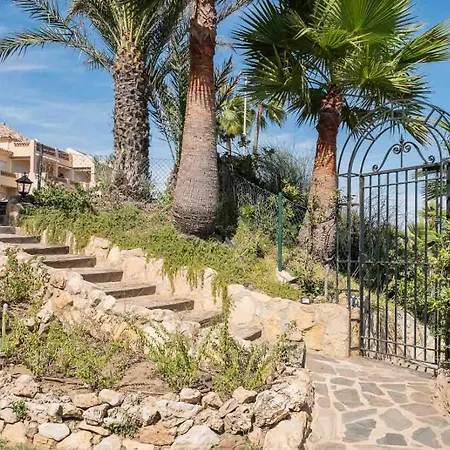 La Joya Seafront By Alfresco Apartment